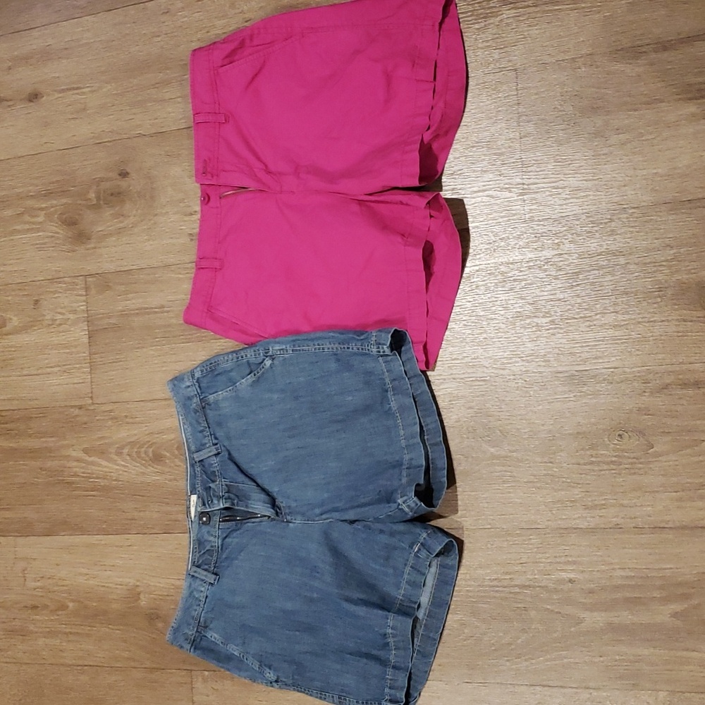 2 pair of G.H Bass & Co. Shorts